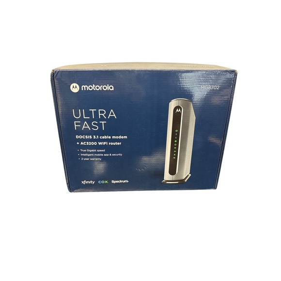 Motorola Ultra Fast DOCSIS 3.1 Cable Modem + Wi-Fi Router - Picture 6 of 8